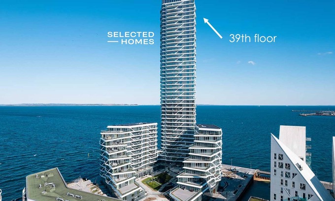 Aarhus C Apartment | Experience Penthouse Paradise with Breathtaking Ocean Views