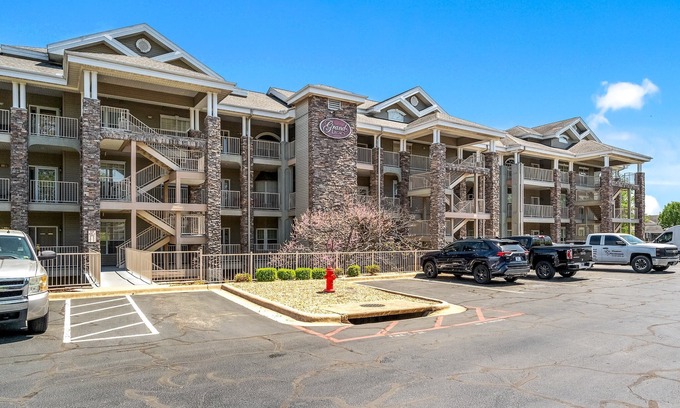 Branson Condo | Remarkable Penthouse View in the Heart of Branson