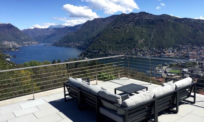Como Apartment | Stylish Penthouse at Villa Cardano - Rated 9.6/10!