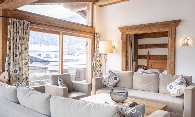 Reith bei Kitzbuehel Apartment | Premium 3-Bedroom Penthouse - Rated 10/10, Pet Friendly