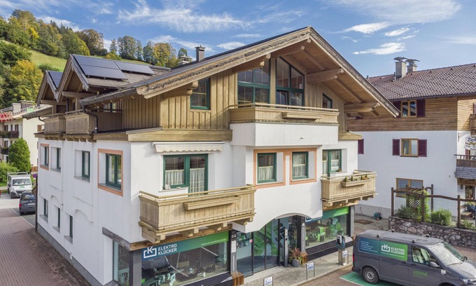 Brixen im Thale Apartment | Stylish Penthouse with Balcony and Scenic Views