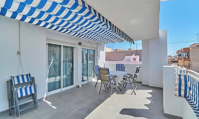 Campoamor Apartment | Penthouse with BBQ and terrace 23 m2 | king size bed