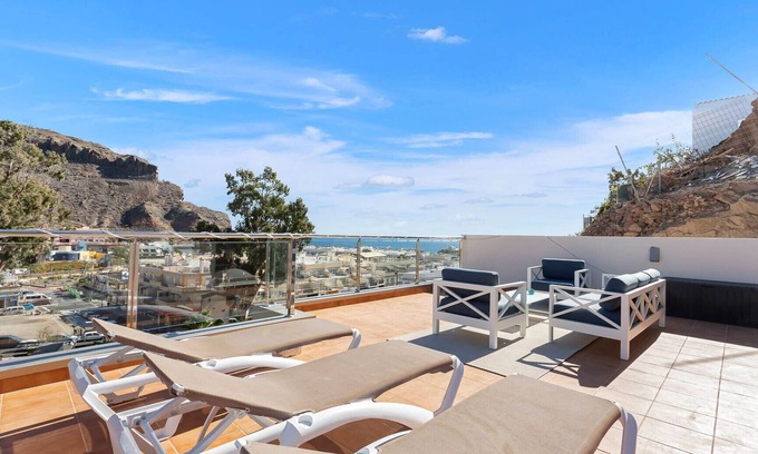 Lomo Quiebre Apartment | Exceptional Penthouse with Ocean Views and Terraced Bliss