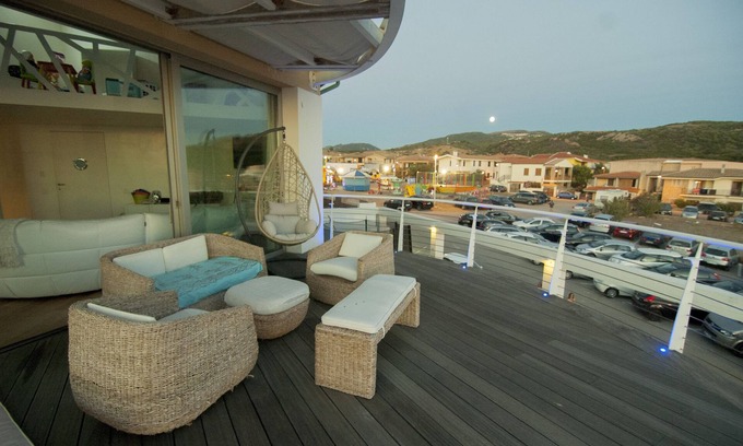 Trinita d'Agultu e Vignola House | Beachfront Penthouse with Sea View & Pool in IsolaRossa