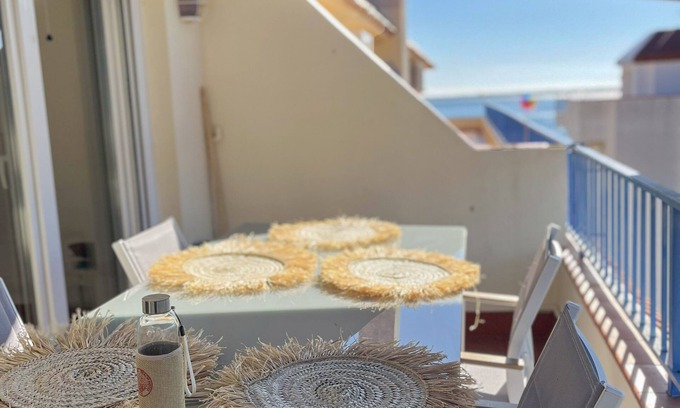 L'Ampolla Apartment | Beachside Penthouse with Terrace & Pool, Rated 10/10