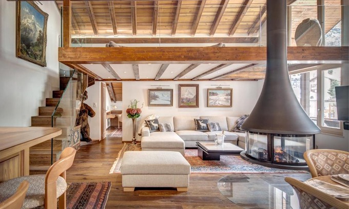 Zermatt Apartment | Stylish Penthouse Zen Zermatt near Ski Lift & Family Friendly