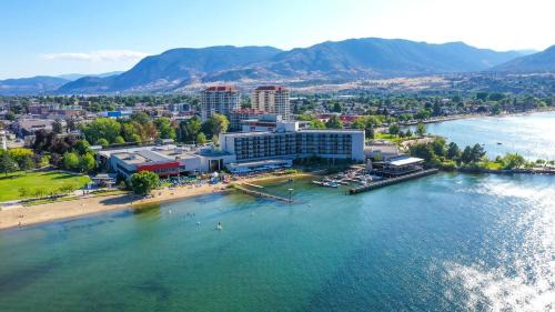 Okanagan-Similkameen Resort | Discover Penticton Lakeside Resort: Pet-Friendly Paradise