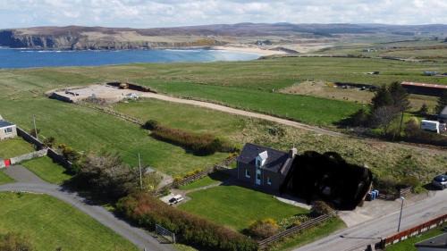 Portskerra Apartment | Scenic Pentland View Croft with Breathtaking Sea Views
