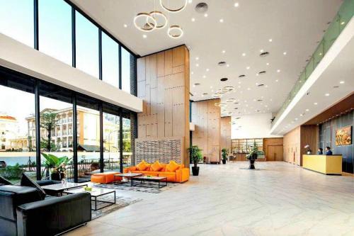 Tay Ho Apartment | Budget-Friendly Pentstudio Westlake with Pool & Family Amenities