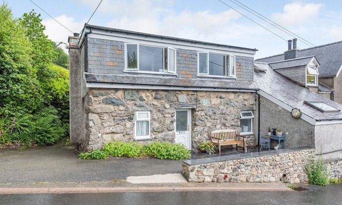 Dolgellau Cottage | Pet Friendly PENTY: Your Ideal Country Cottage Retreat