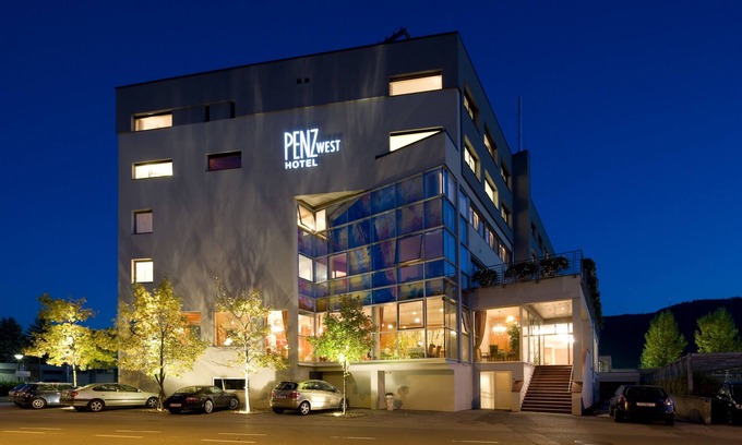 Hoetting Hotel | Discover Penz Hotel West: 4-Star Comfort with Spa & Dining
