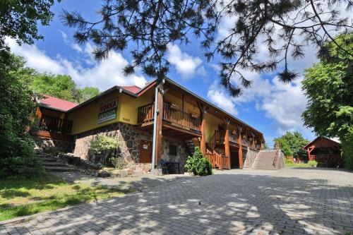 Vinne House | Experience Comfort at Penzión Hôrka - Pet & Child Friendly