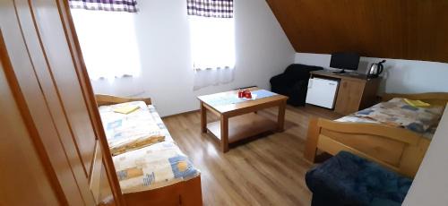 Valaska Dubova House | Budget-Friendly Stay at Penzión Jánošíkova Krčma
