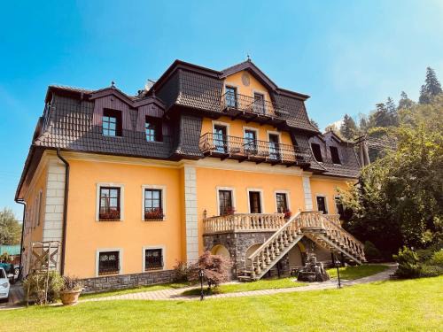 Spisske Hanusovce House | Guest Rated 10/10 at Penzión Kastiel Hanus with Spa & Hot Tub