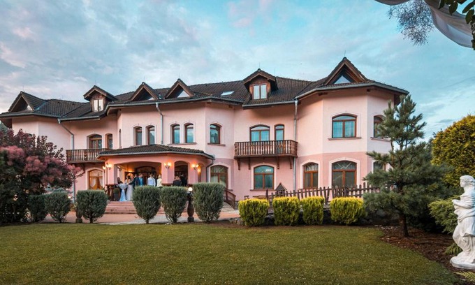 Spisska Nova Ves House | Guest Favorite: Penzión Kráľov Prameň with Pet-Friendly Perks