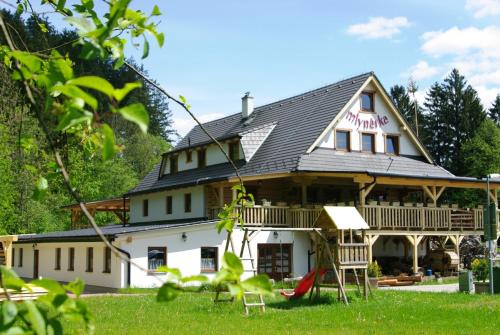 Rajecke Teplice House | Discover Penzión Mlynárka: Family-Friendly Getaway