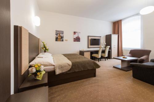 Spisska Nova Ves House | Family-Friendly Penzión RESA with Kitchen & Breakfast Included