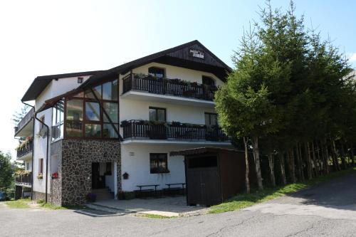 Novy Smokovec House | Pet-Friendly Escape at Penzión Sibír - Rated 9.3/10!