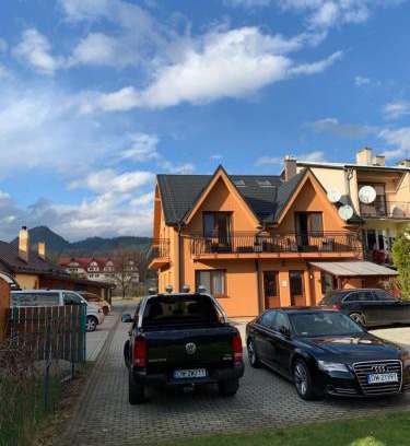 Cerveny Klastor House | Pet-Friendly Penzión Tulip with 9.2/10 Guest Rating