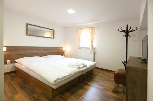 Stupava House | Discover Comfort at Penzión Ulička with Hot Tub & Breakfast