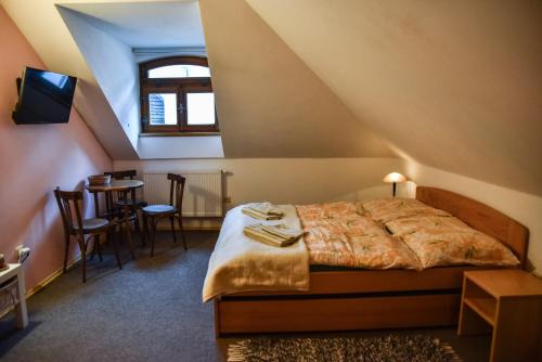 Cesky Rudolec House | Comfortable Stay at Penzion Čas - Pet & Child Friendly
