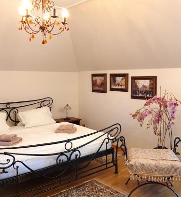 Matuskovo House | Guest Favorite: Penzion a Restauracia Toldi with Hot Tub