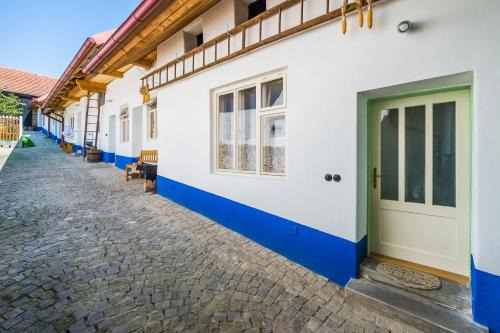 Sucha Loz Hotel | Top-Rated Penzion Berdina: Family-Friendly with Kitchen