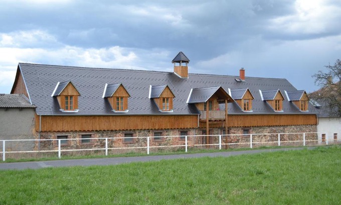 Kokasice House | Pet-Friendly Retreat at Penzion Dvůr Krasíkov