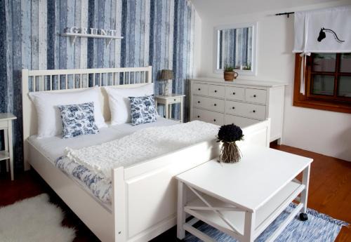 Hejtmankovice Apartment | Pet-Friendly Escape at Penzion Jízdárna Hejtmánkovice