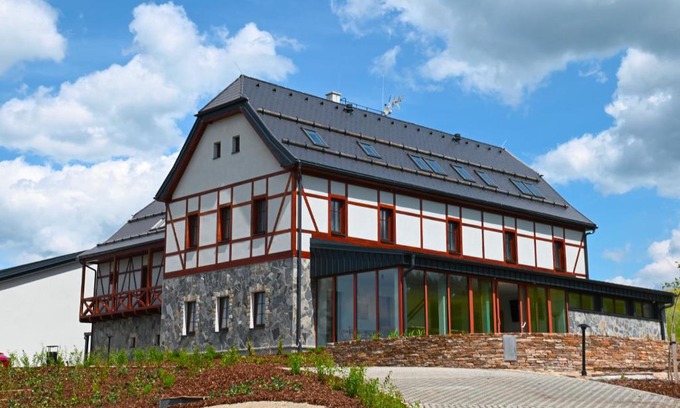 Loucna Pod Klinovcem House | Guest Rated 9.1: Penzion Königův mlýn with Spa & Dining