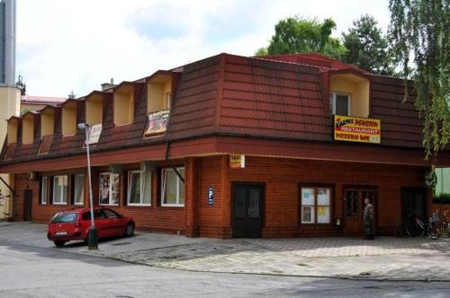 Unicov House | Pet-Friendly Penzion KASPEC: Family Welcome & Breakfast Included