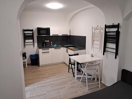 Lovosice Apartment | Pet-Friendly Retreat at Penzion Labužník - Rated 8.4/10