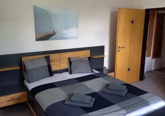 Decin House | Family-Friendly Stay at Penzion Lokotka Děčín – 8.1/10 Rating