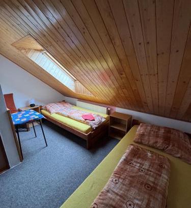 Miretice House | Penzion Na Majlantě