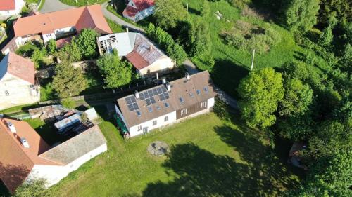 Strasin Apartment | Cozy Penzion Na Výsluní: Pet-Friendly & Family Welcome