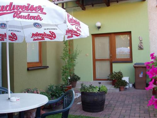 Hovorany House | Guest Rated 9/10: Penzion Orion Hovorany with Breakfast
