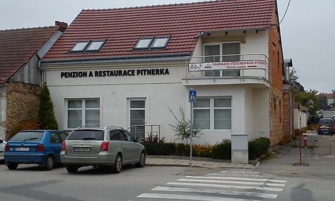 Hustopece House | Penzion Pitnerka: Family-Friendly Retreat with Breakfast