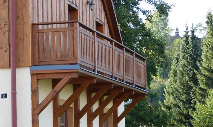 Mrakotin Apartment | Pet-Friendly Retreat at Penzion Pod Jáchymem - 9.6/10
