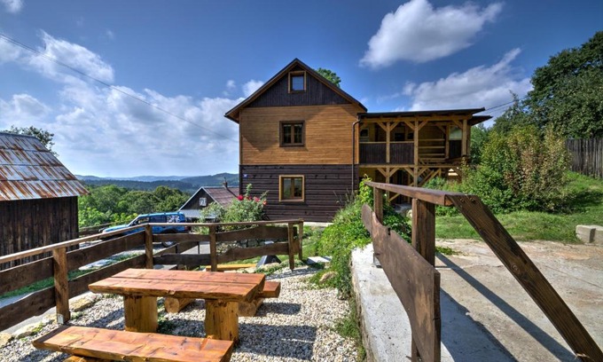 Pulcin Apartment | Pet-Friendly Penzion Pulčiny 43 with Breakfast & Hot Tub