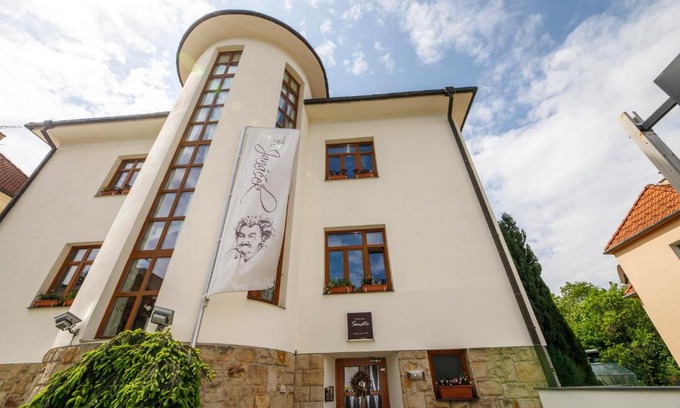 Luhacovice House | Top-Rated Penzion Sonáta: Pet Friendly & Family Amenities