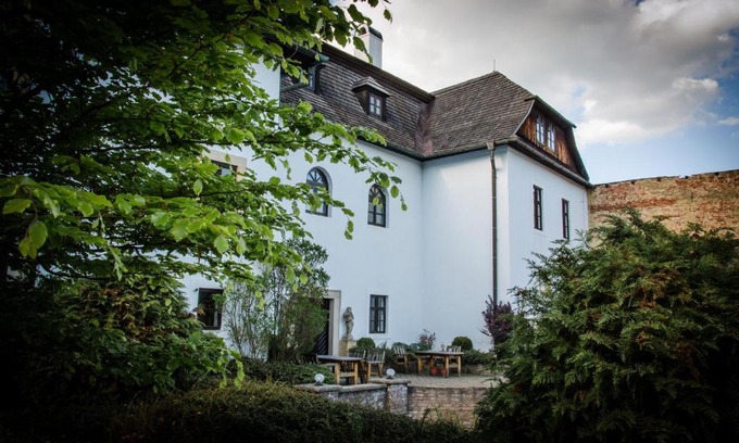 Spisske Podhradie House | Discover Penzion St. Martin: Pet-Friendly with Breakfast