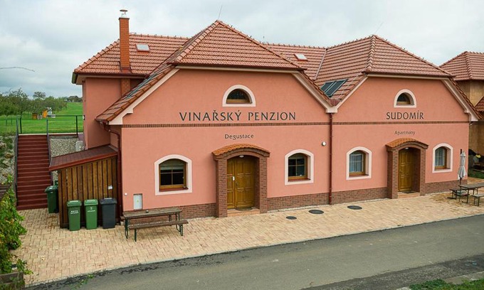 Sudomerice House | Discover Penzion Sudomír: Family-Friendly Retreat with Kitchen