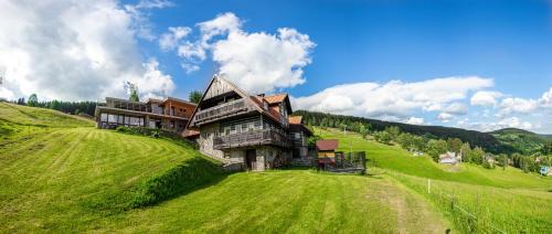 Pec pod Snezkou House | Discover Penzion TOPAS: Oceanfront Getaway with Pool