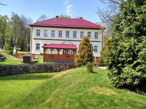 Chodsky Ujezd House | Oceanfront Getaway at Penzion U Bernardýna - Rated 9/10