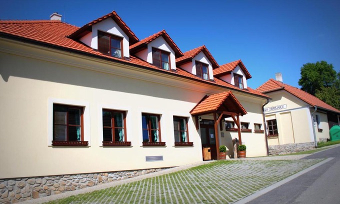Lhota-Vlasenice House | Pet-Friendly Haven at Penzion U Rudolfů - Rated 9.1/10