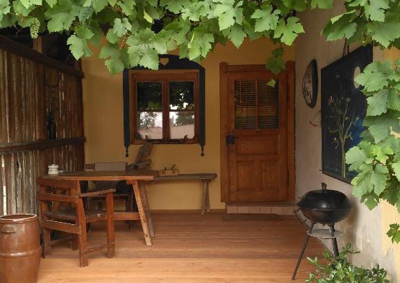 Mikulov House | Pet-Friendly Penzion u sluníčka with Kitchen Amenities