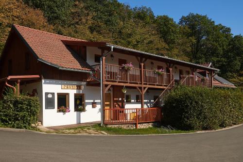 Blansko House | Guest Rated Penzion U Strakatého Koně with Spa Amenities