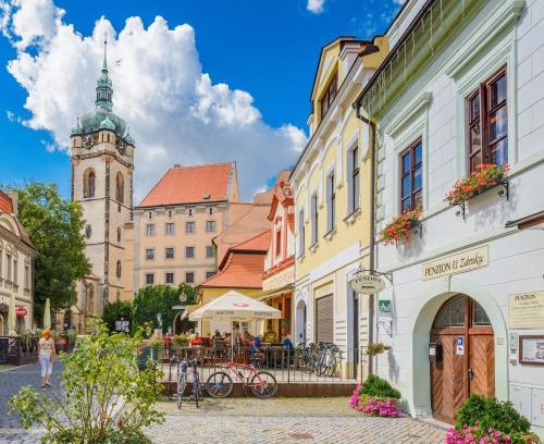 Melnik House | Discover Penzion U Zámku: 4-Star Retreat with Family Amenities