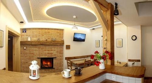Jindrichuv Hradec House | Budget-Friendly Penzionek JH: Family Haven with Kitchen