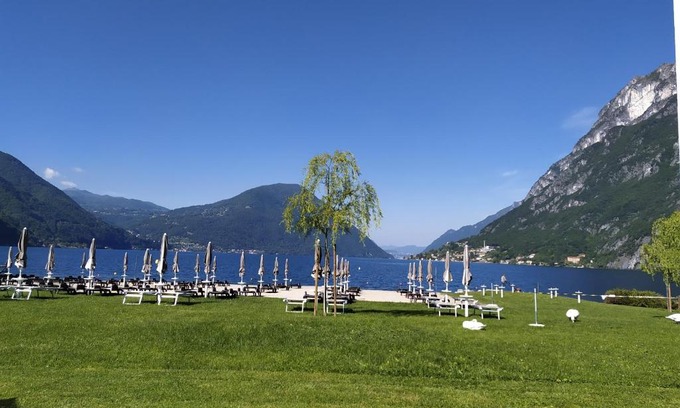 Porlezza Bed & Breakfast | Guest Rated B&B Peonia: Family-Friendly with Breakfast & Dining